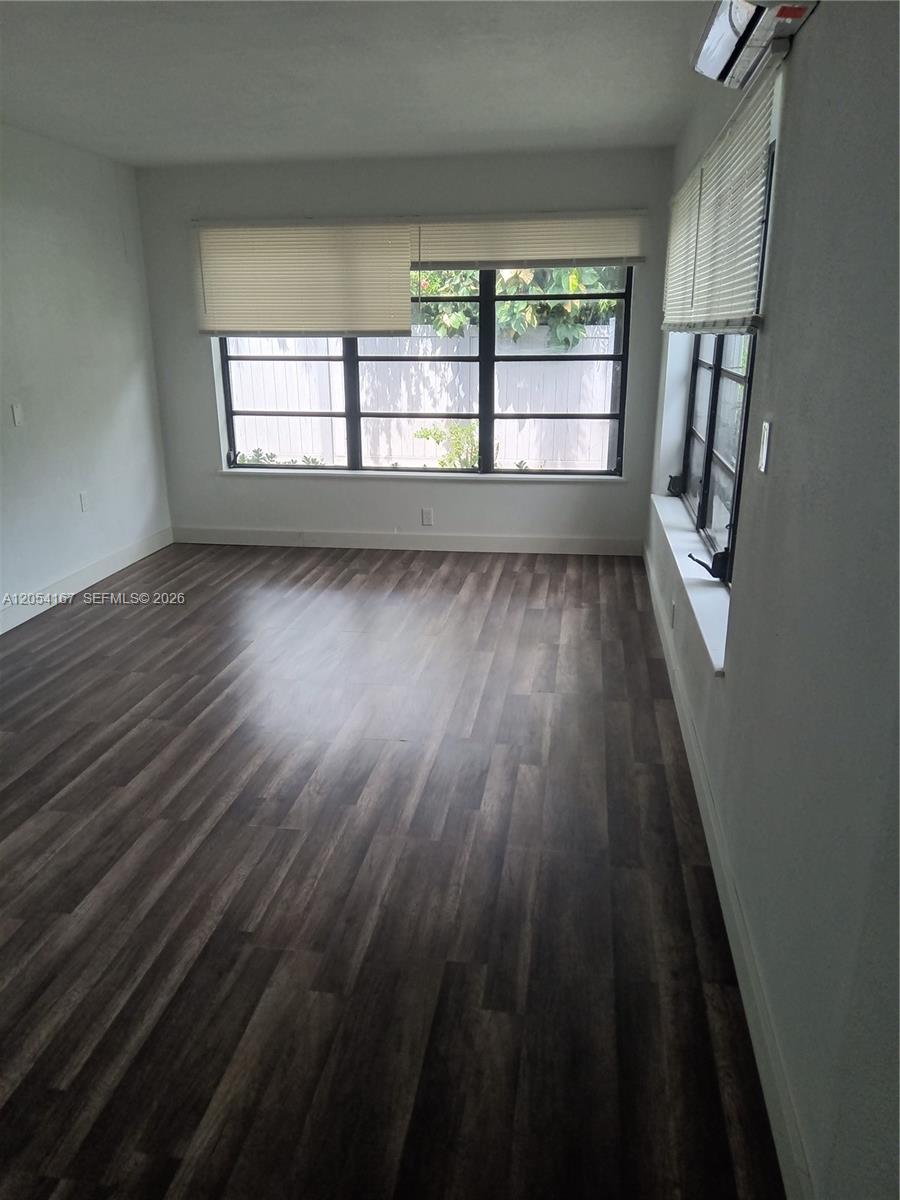A12054167 Property Photo 6