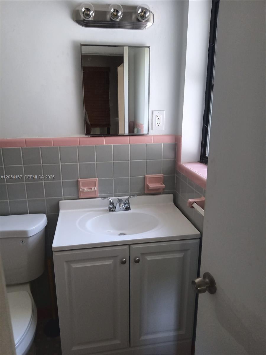 A12054167 Property Photo 10