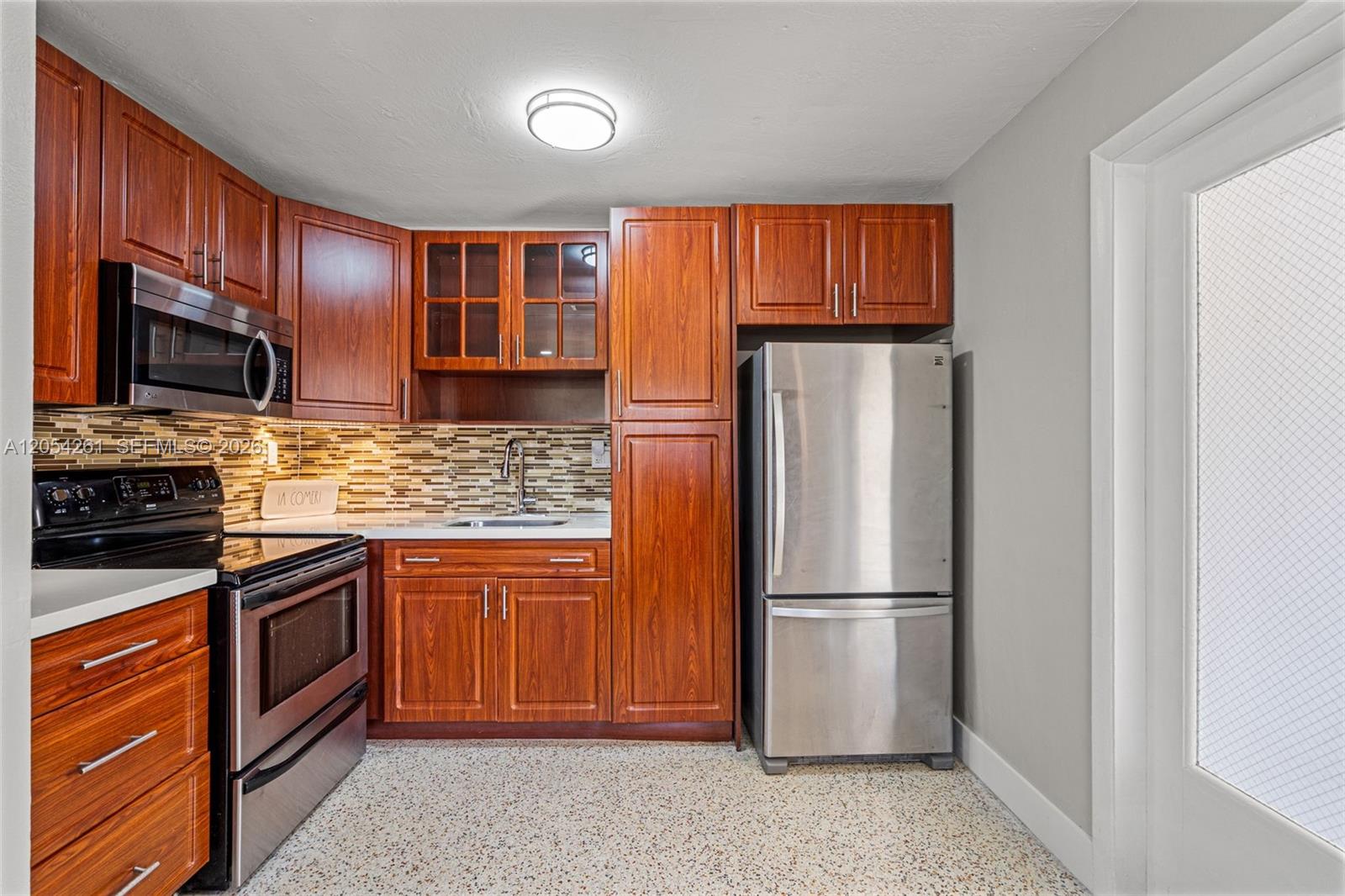 766 E 36th Street Property Photo 19