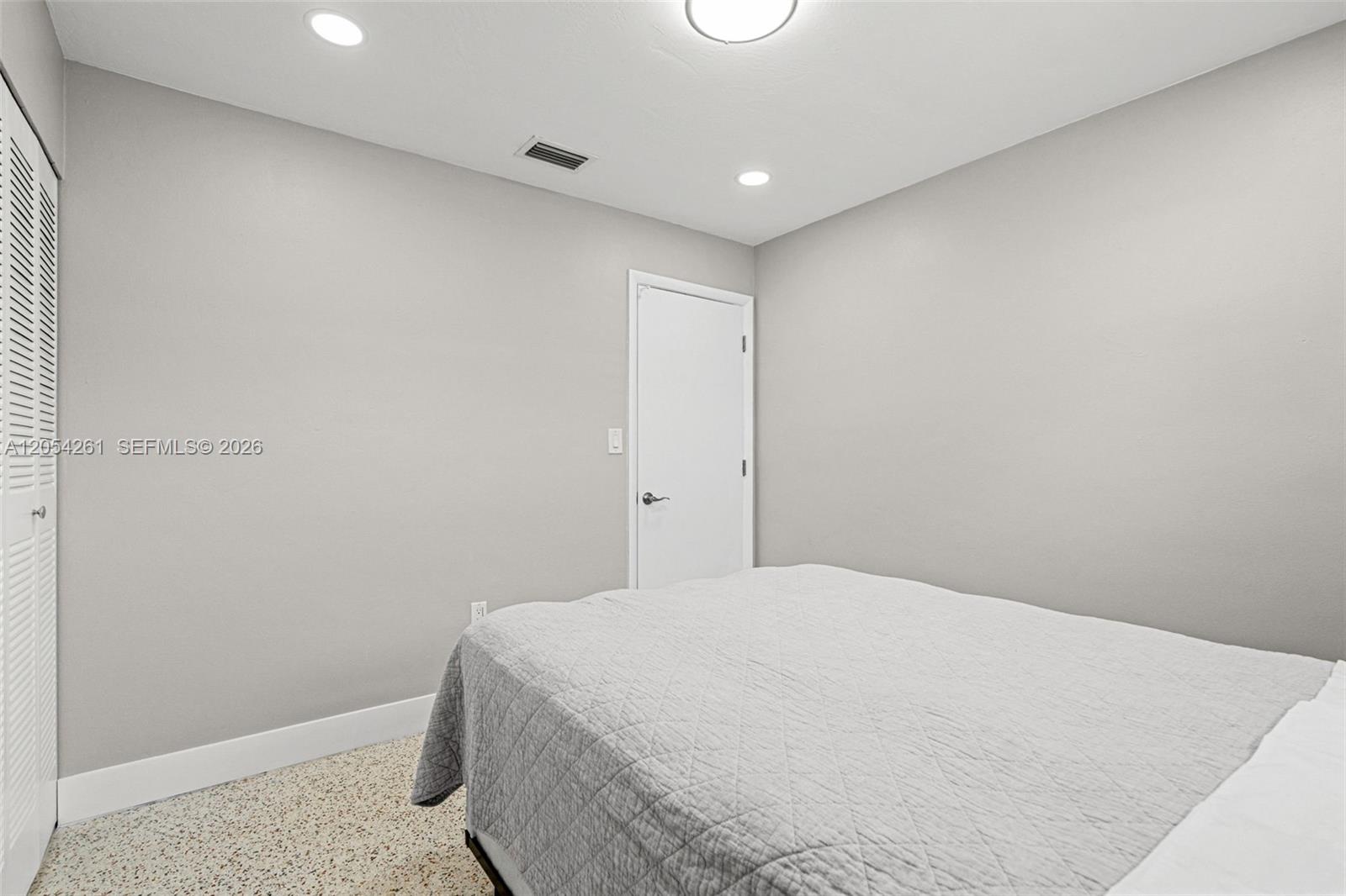 766 E 36th Street Property Photo 25