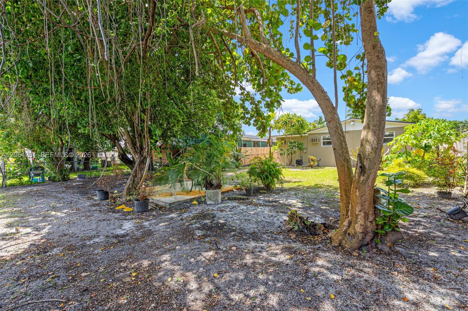 766 E 36th Street Property Photo 44