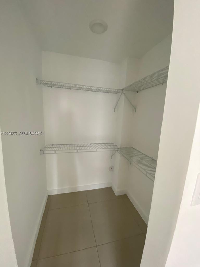 423 E 27th Street 201 Property Photo 12