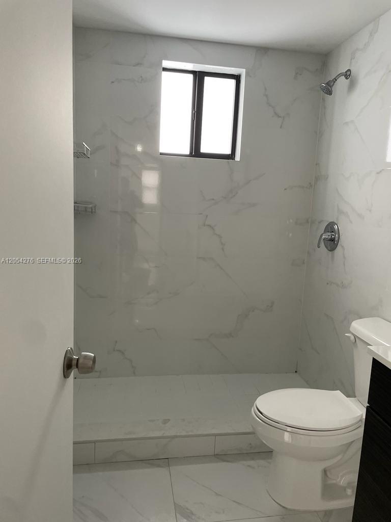 423 E 27th Street 201 Property Photo 23