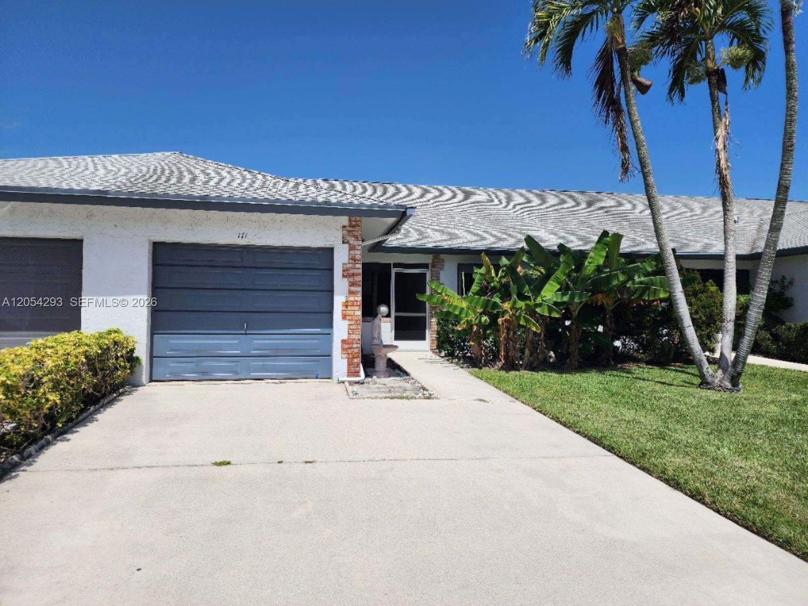 171 N Moccasin Trail N Property Photo 2