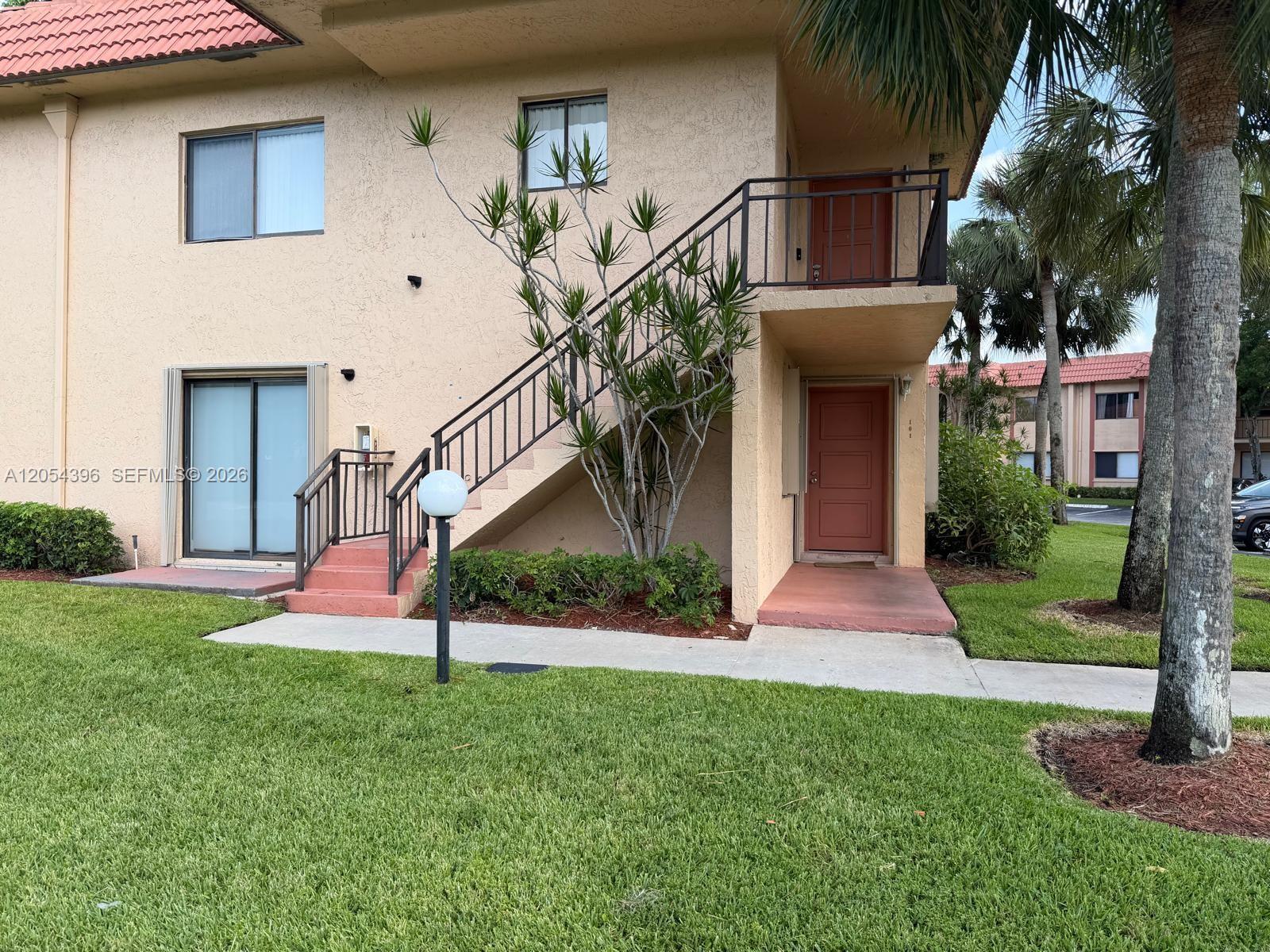 178 Lakeview Drive 101 Property Photo 1