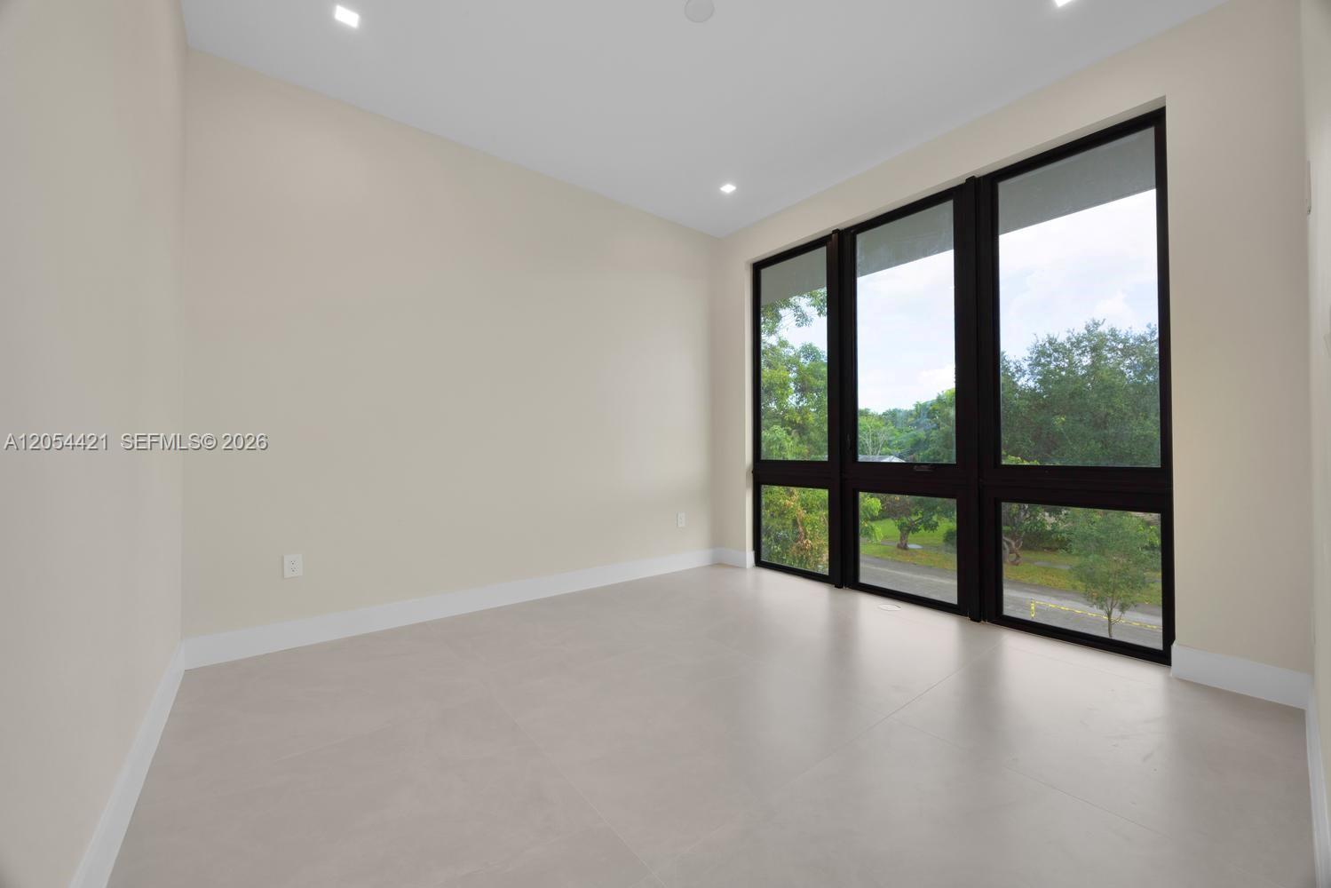 5765 Sw 47th Street Property Photo 29