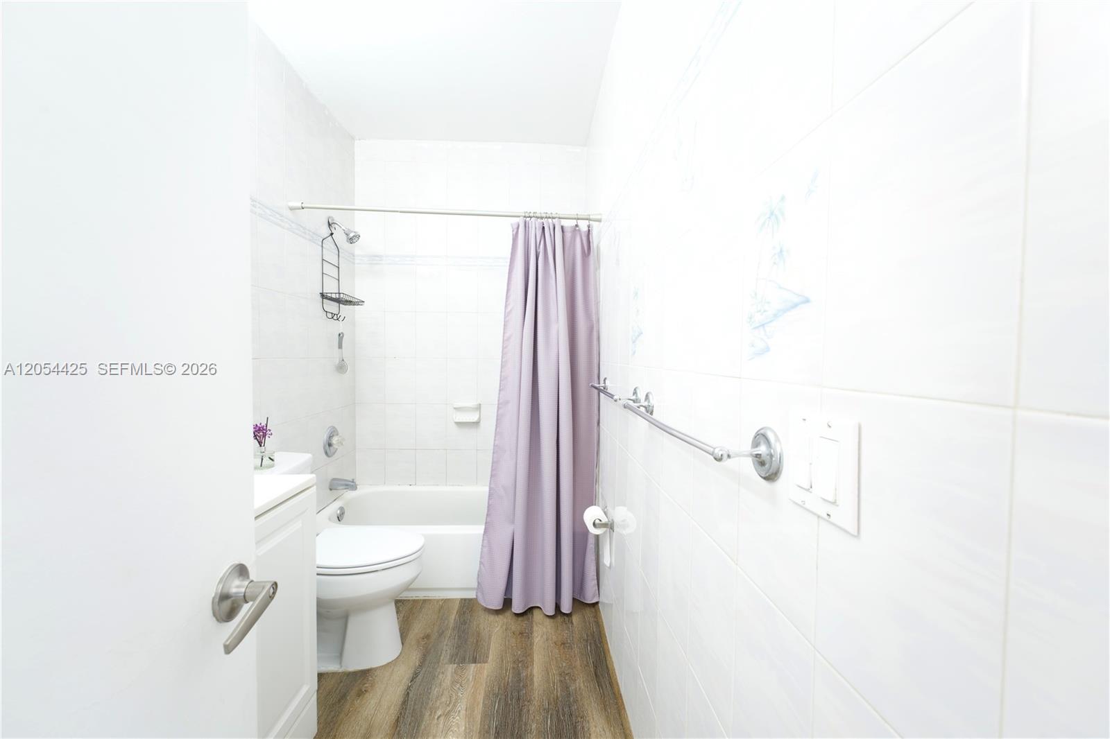 A12054425 Property Photo 6
