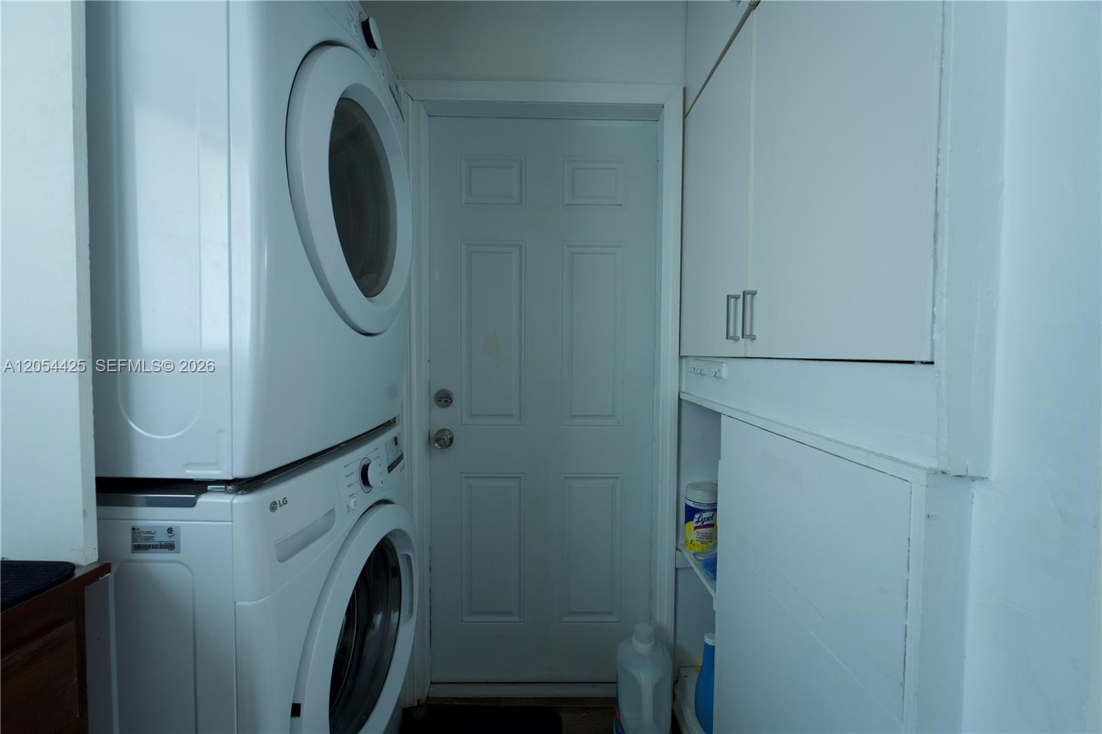 A12054425 Property Photo 11