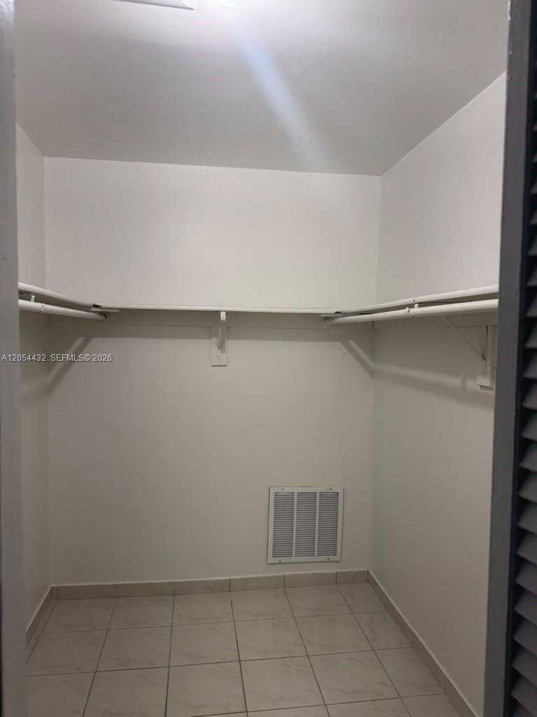 642 E 2nd Avenue B Property Photo 14