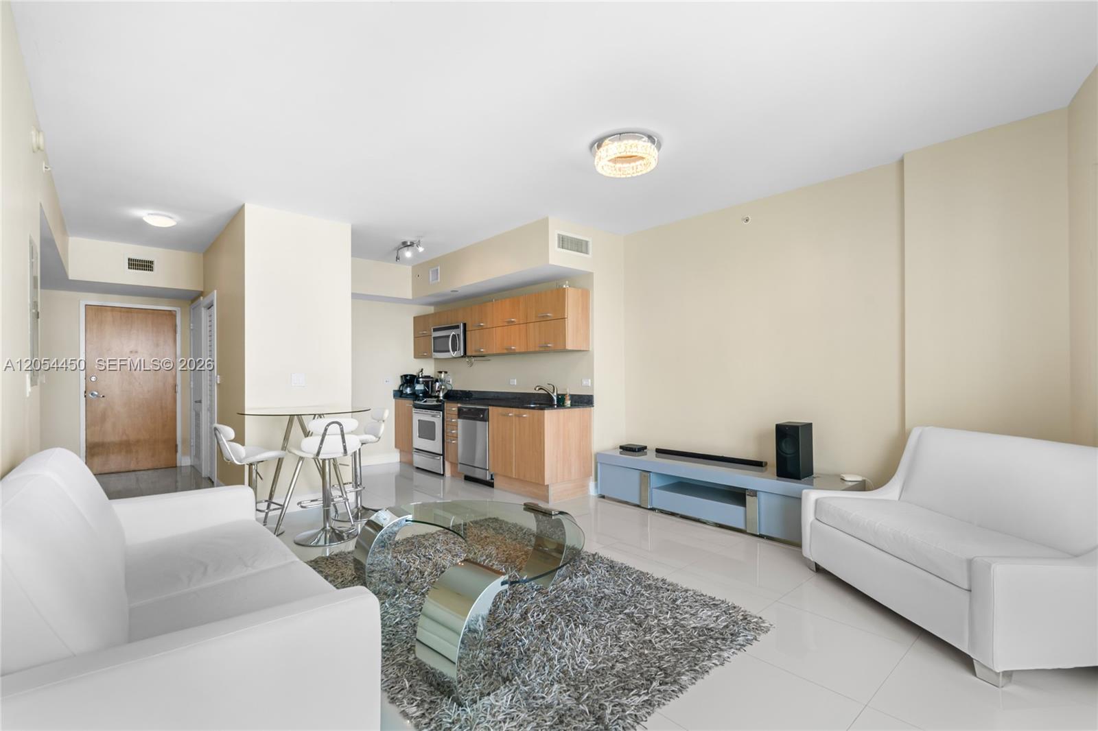 350 S Miami Avenue 2515 Property Photo 3