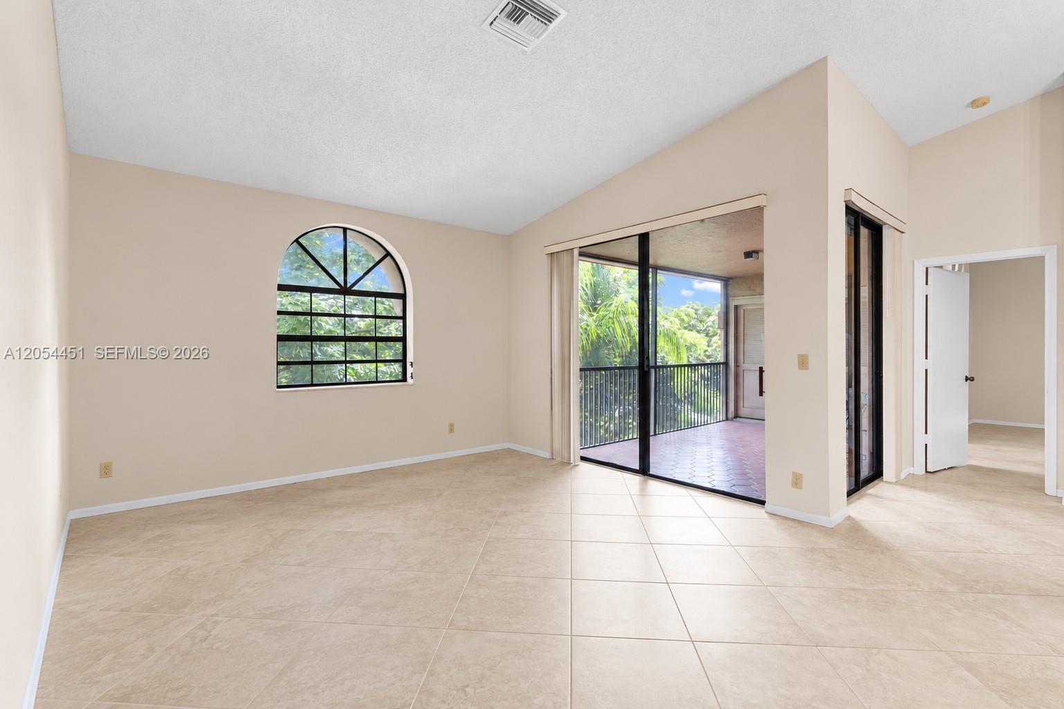 10690 Nw 14th Street 128 Property Photo 3