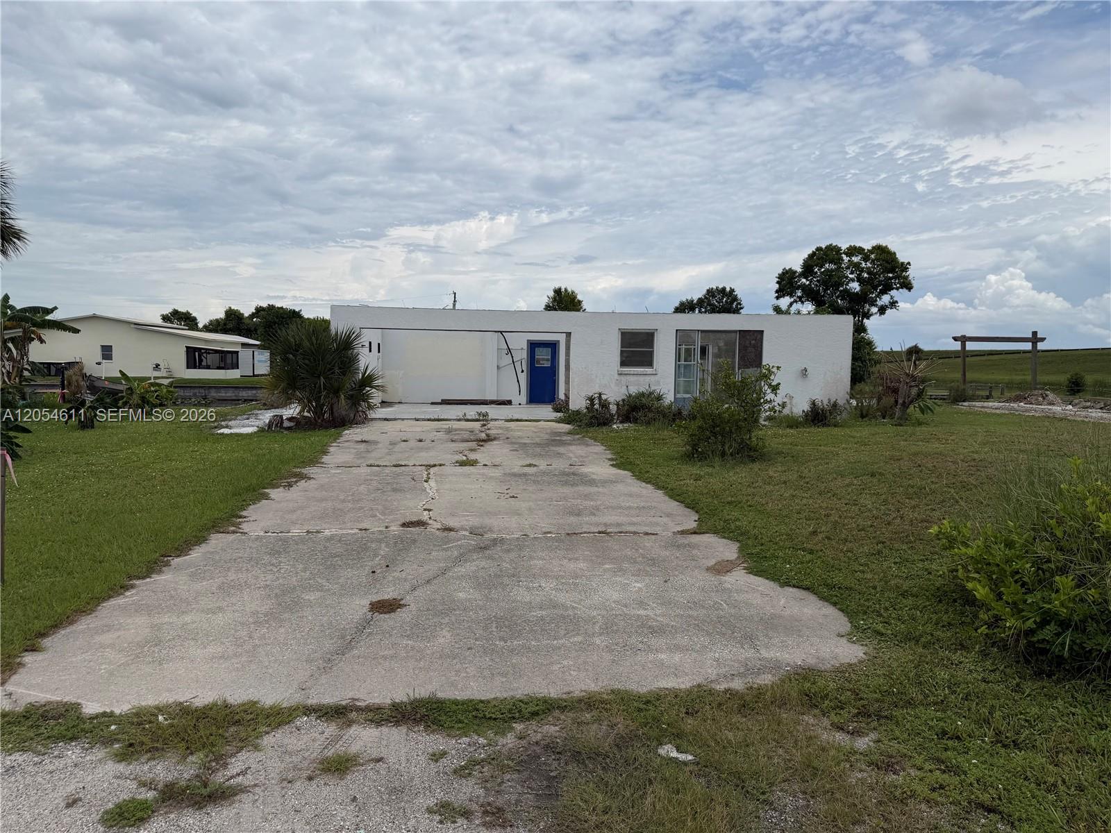 1053 Lantern Lane Property Photo 2