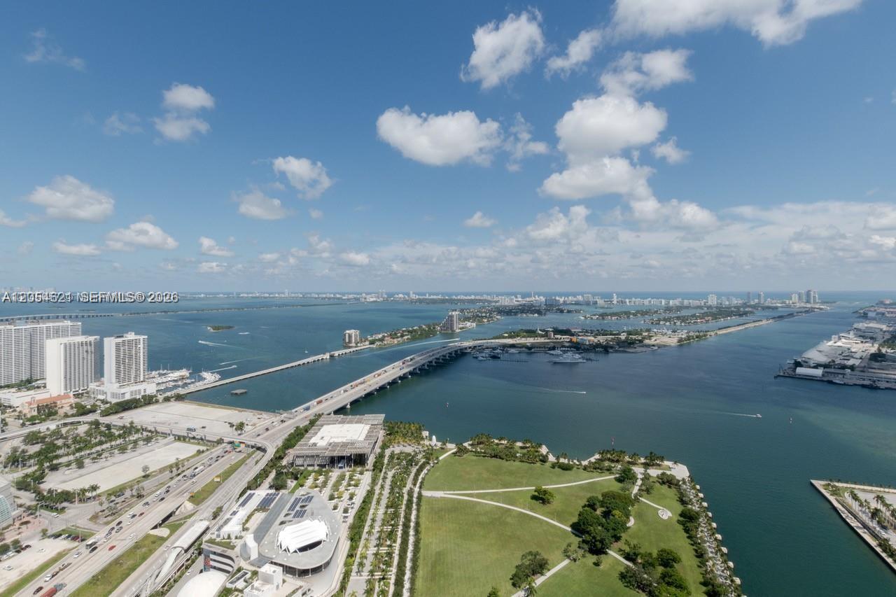 900 Biscayne Boulevard 4803 Property Photo 2