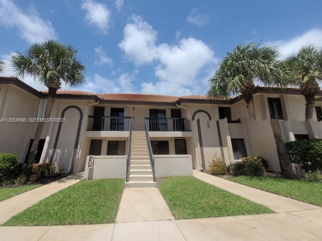400 Club Circle 202 Property Photo 1