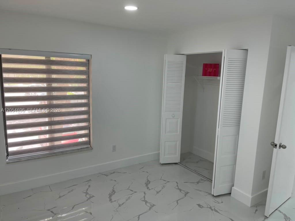400 Club Circle 202 Property Photo 13