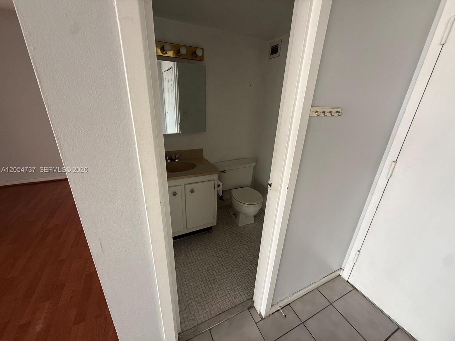 16919 N Bay Road 912 Property Photo 4