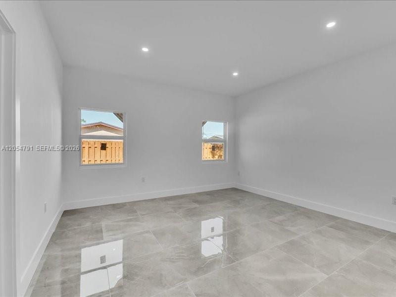 1541 Sw 44 Avenue Property Photo 6