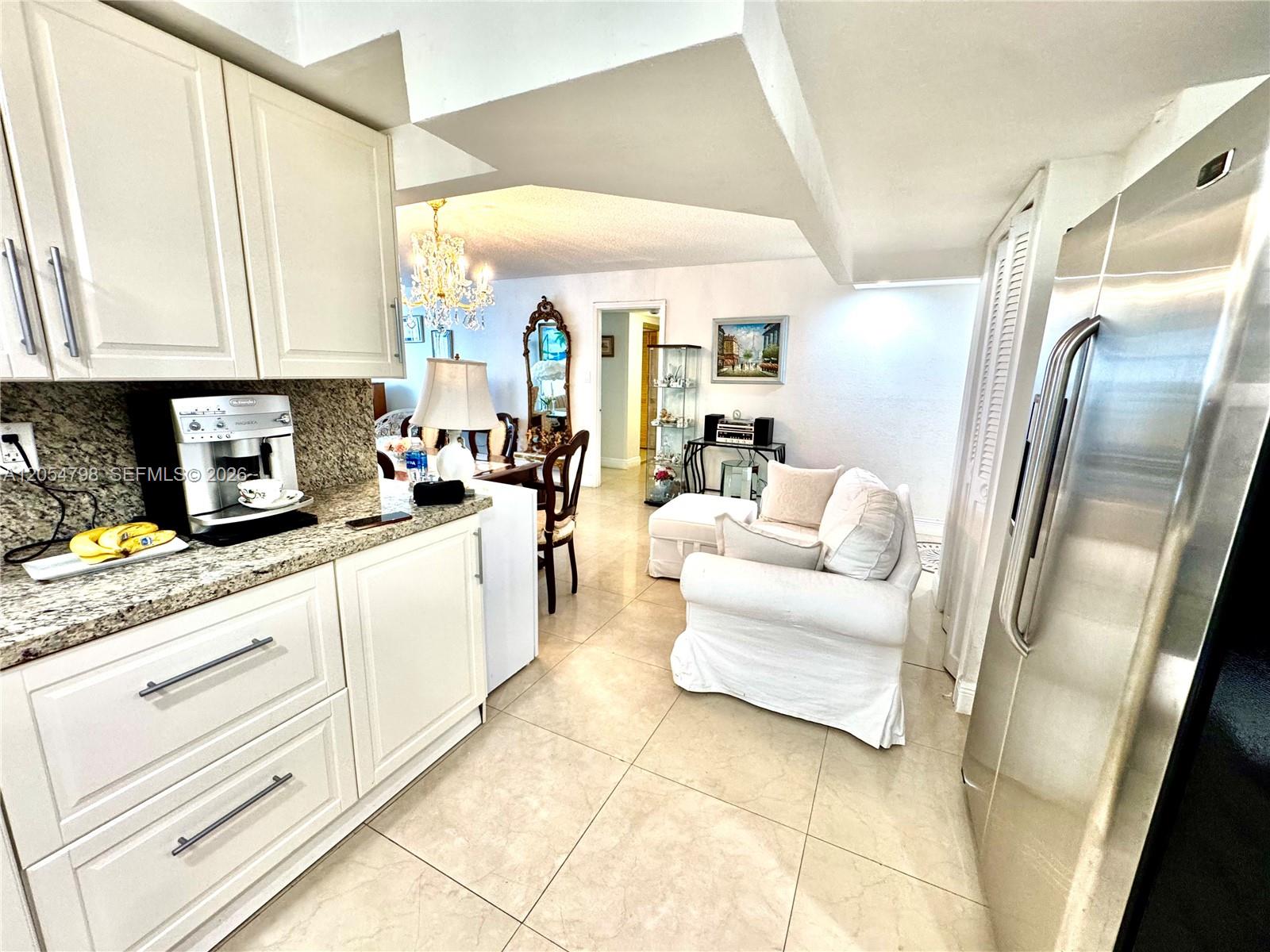 18051 Biscayne Boulevard 1002 Property Photo 4