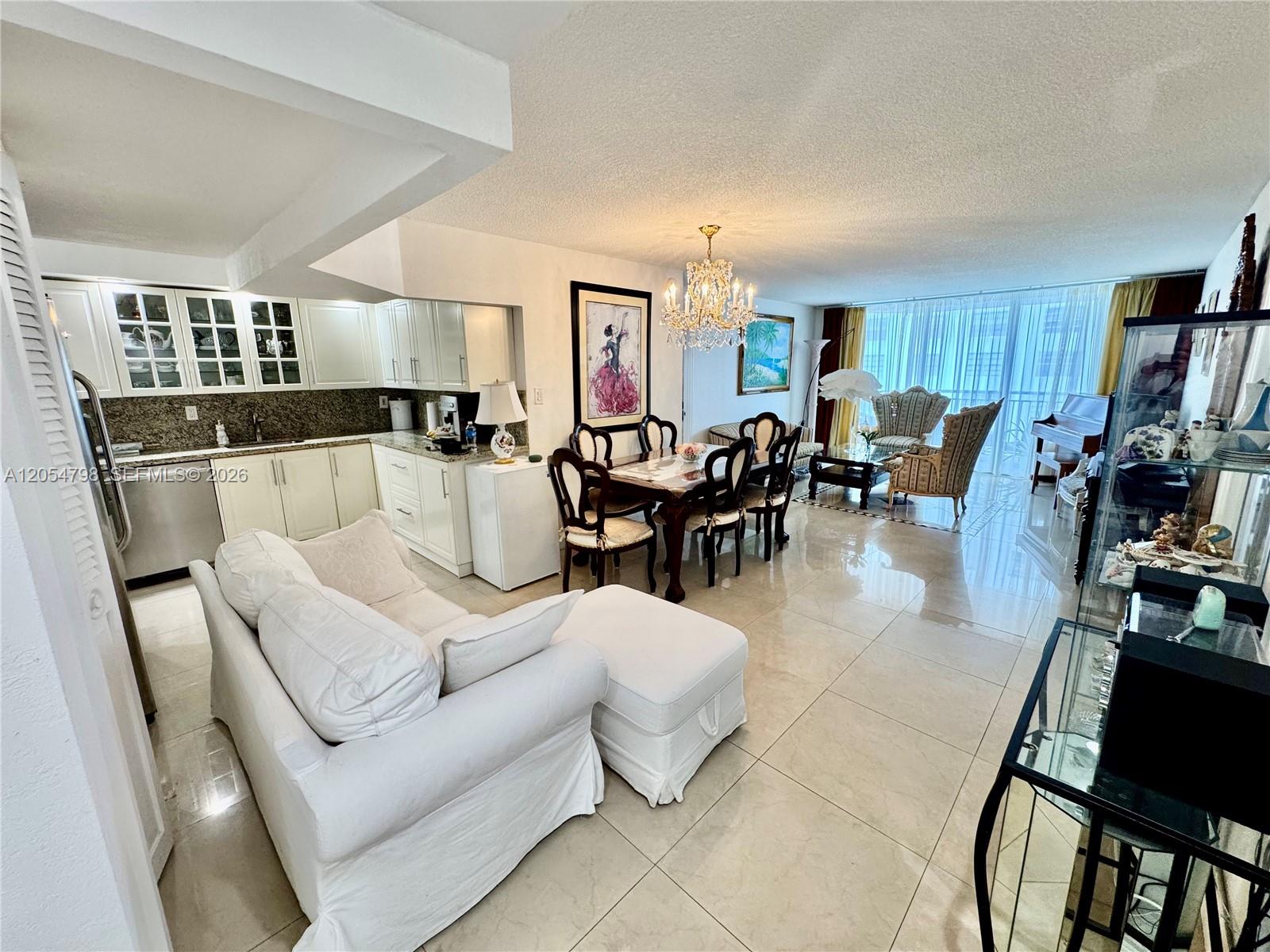 18051 Biscayne Boulevard 1002 Property Photo 5
