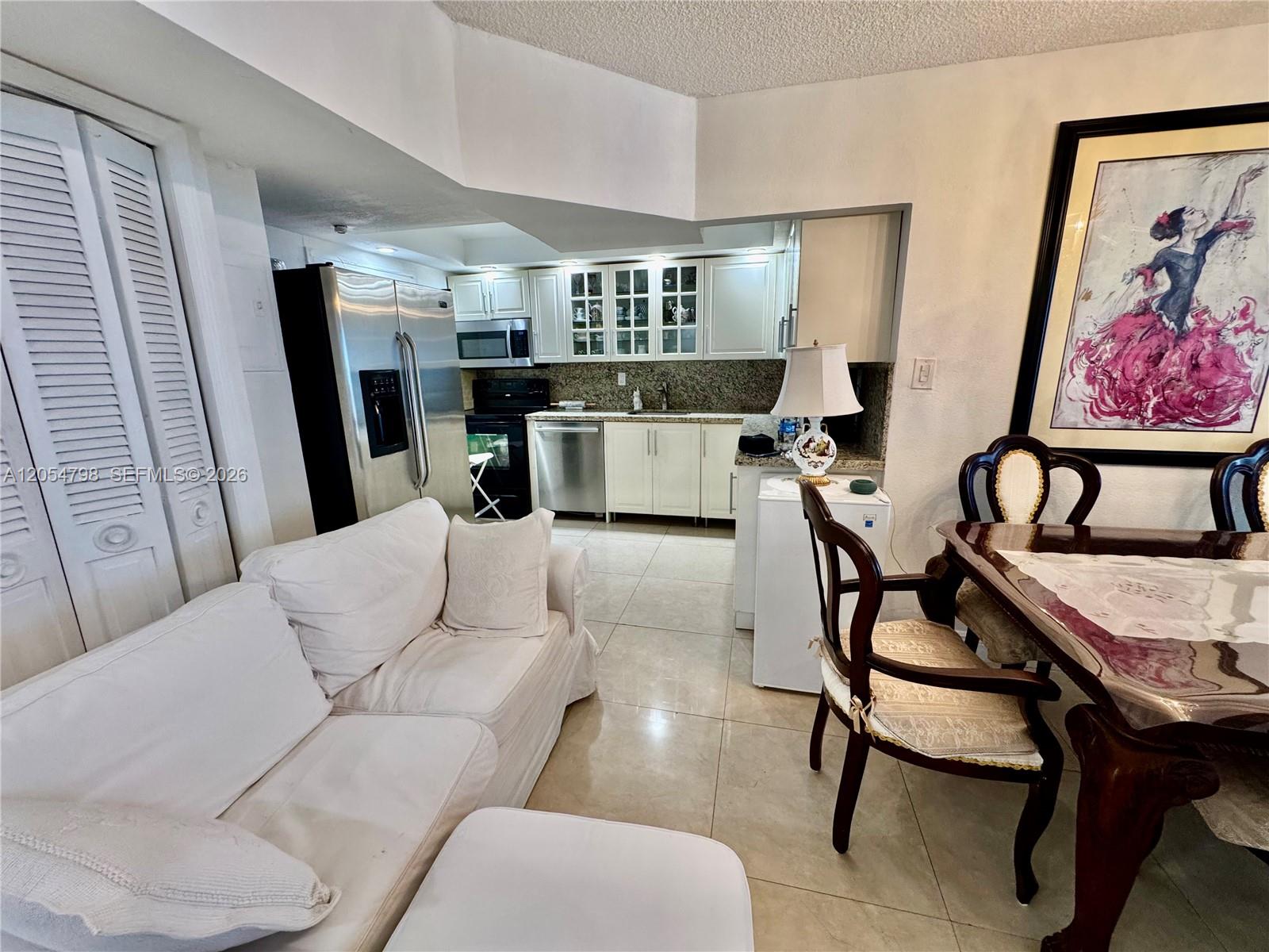 18051 Biscayne Boulevard 1002 Property Photo 6