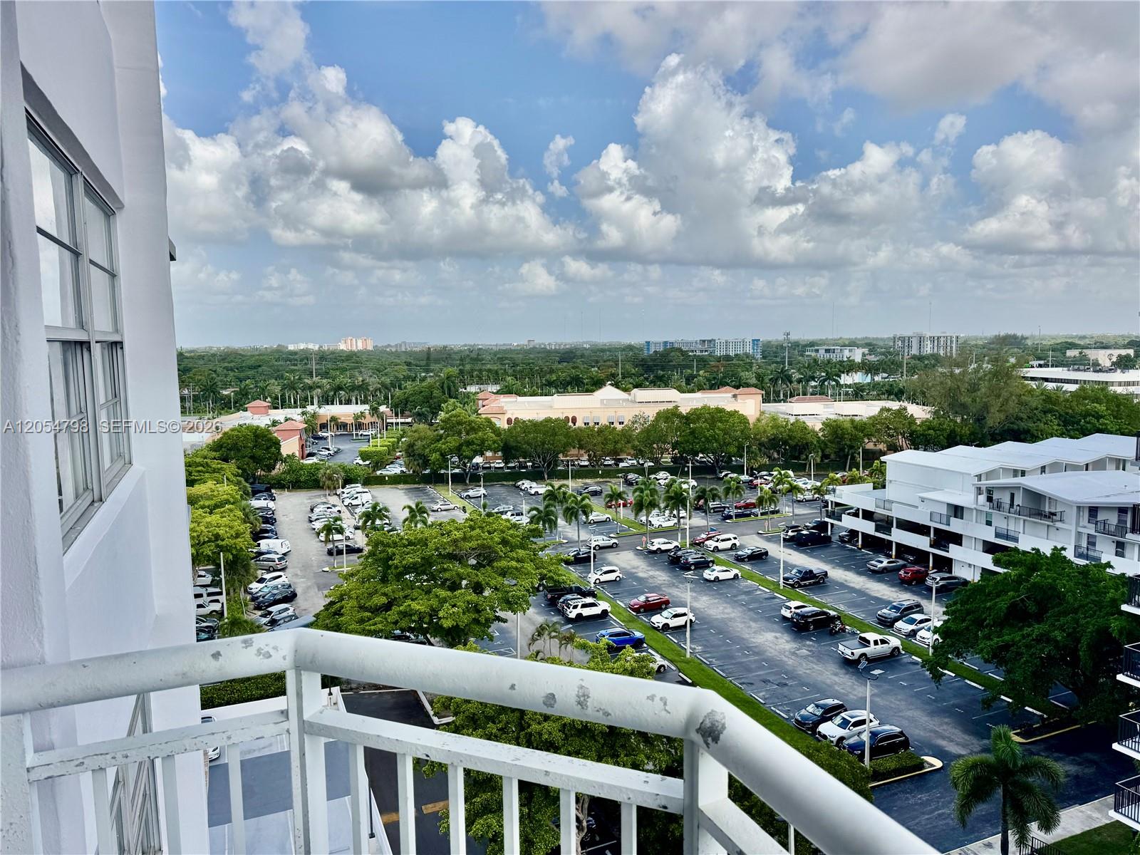 18051 Biscayne Boulevard 1002 Property Photo 30