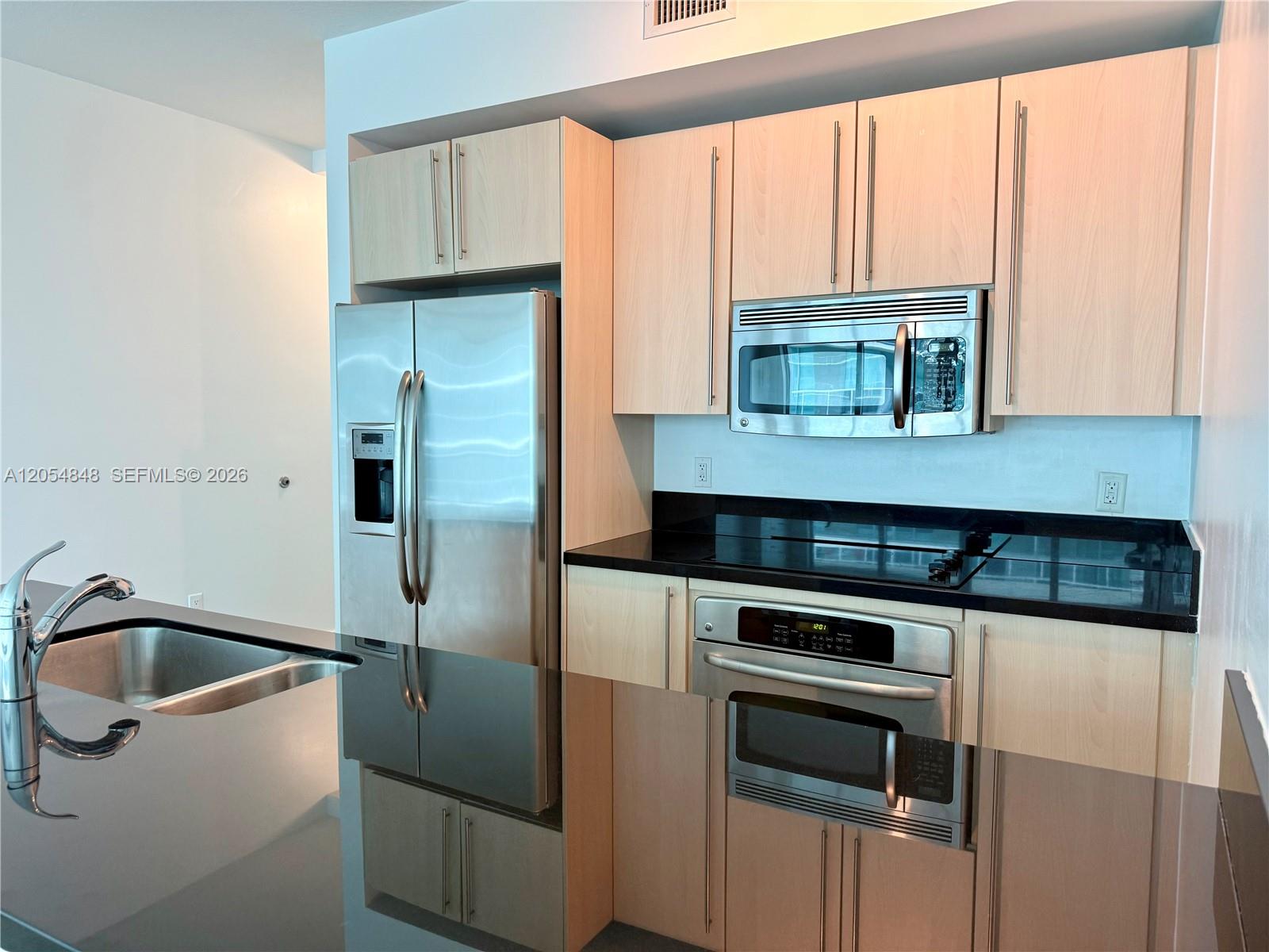 A12054848 Property Photo 3