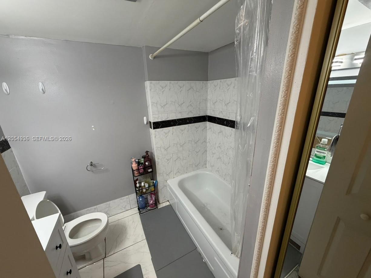 2420 Diana Drive 302 Property Photo 26