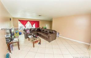 5333 Nw 18th Street 3a Property Photo 3