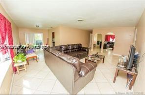 5333 Nw 18th Street 3a Property Photo 4