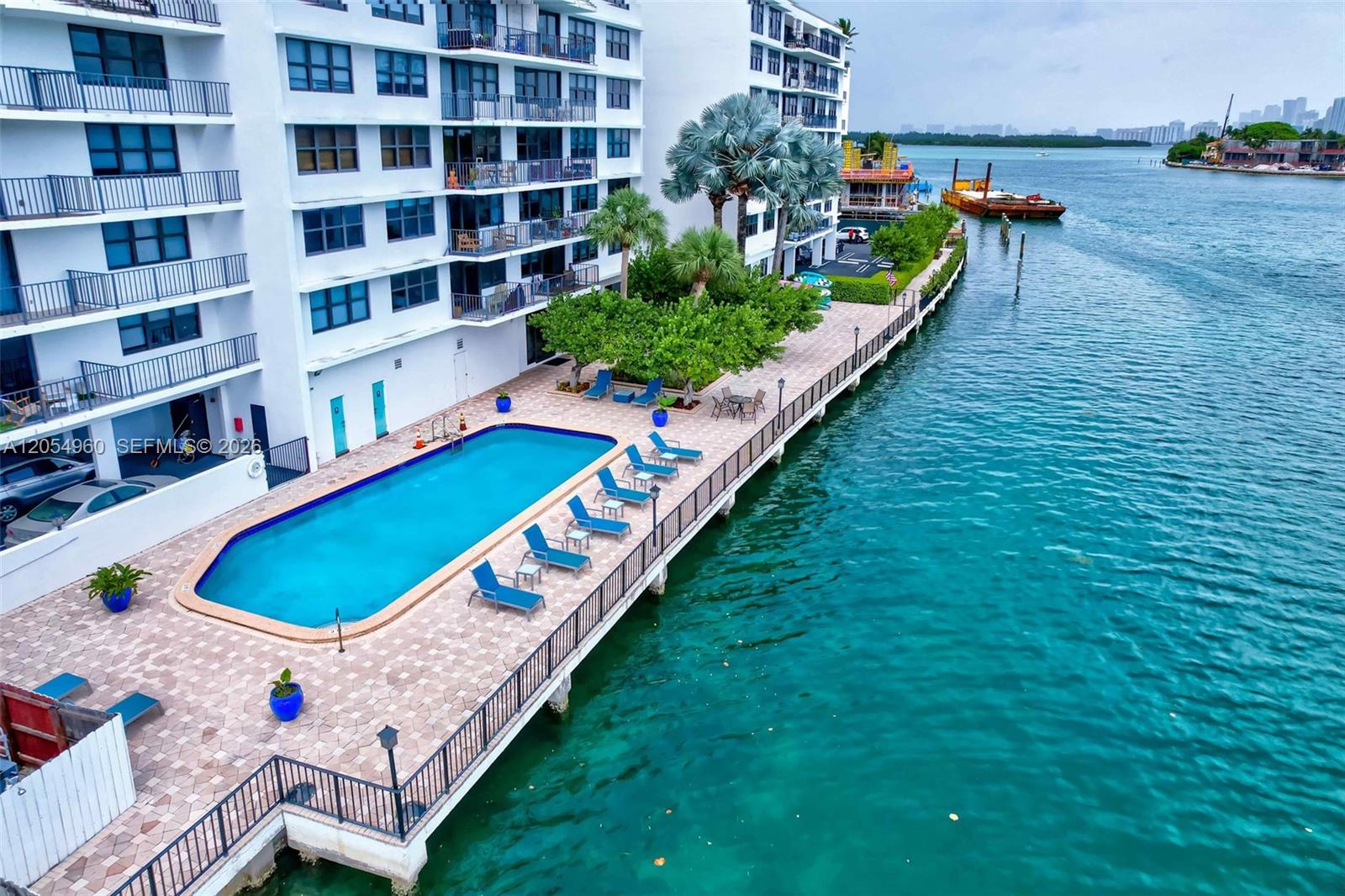 10101 E Bay Harbor Drive 502