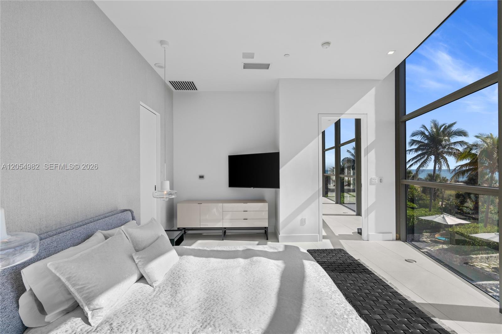 5875 Collins Avenue 401 Property Photo 11