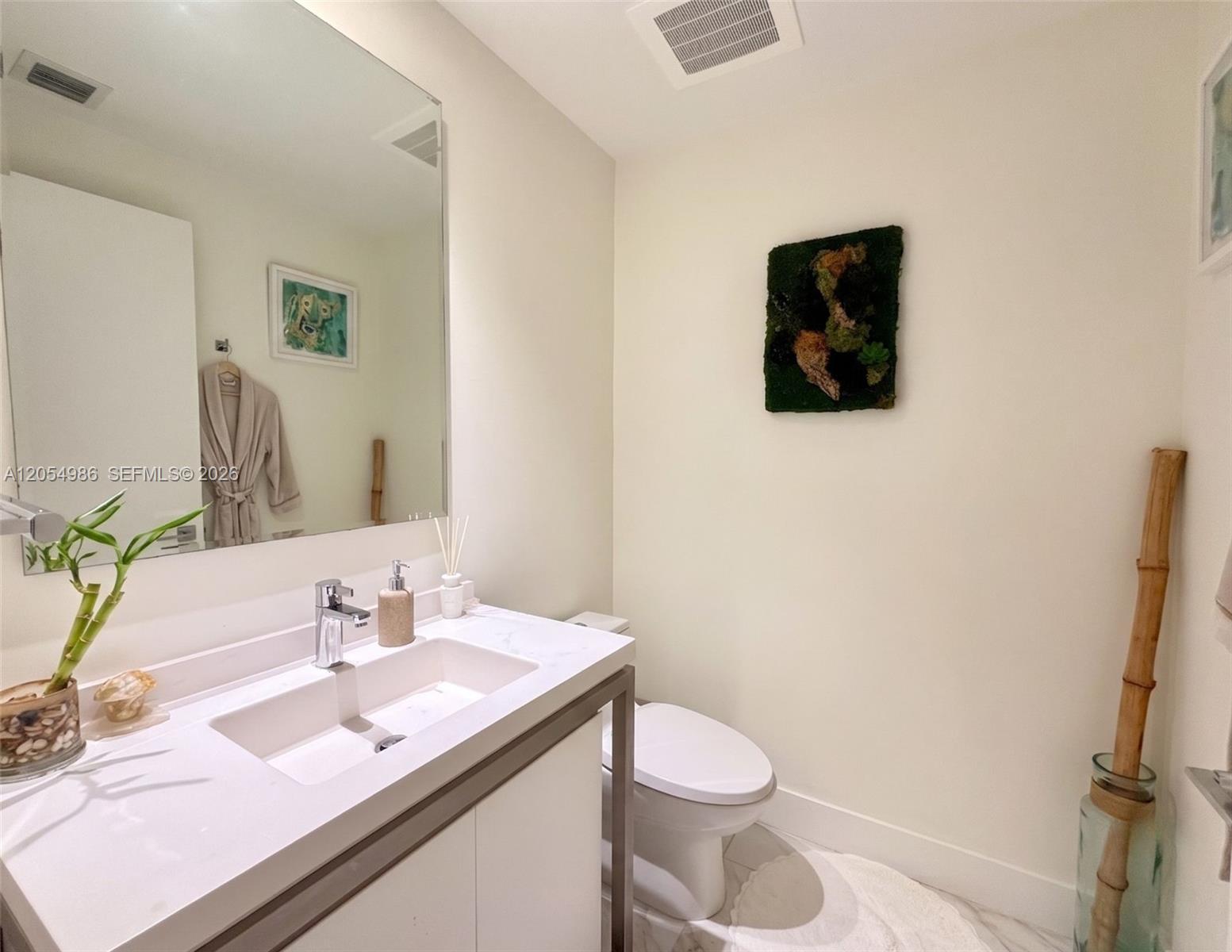 2000 Metropica Way 1003 Property Photo 22