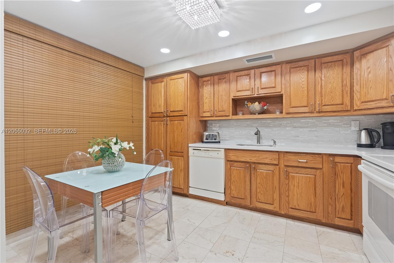 1600 S Ocean Drive 18b Property Photo 15