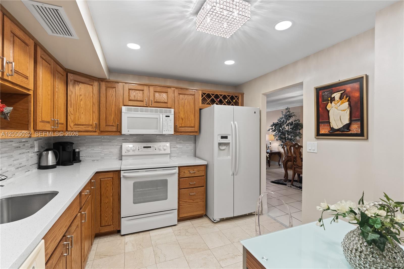 1600 S Ocean Drive 18b Property Photo 17