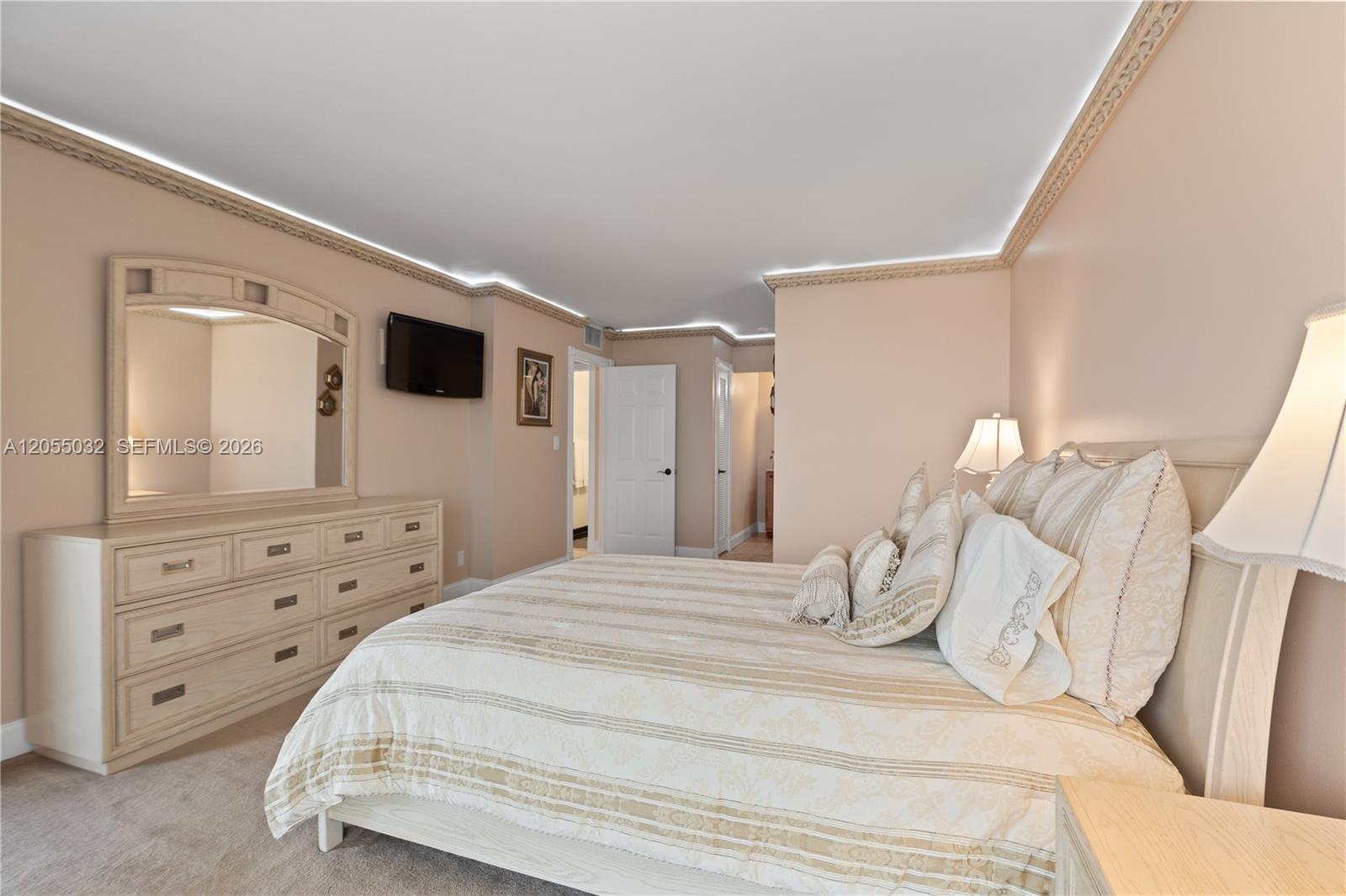 1600 S Ocean Drive 18b Property Photo 21