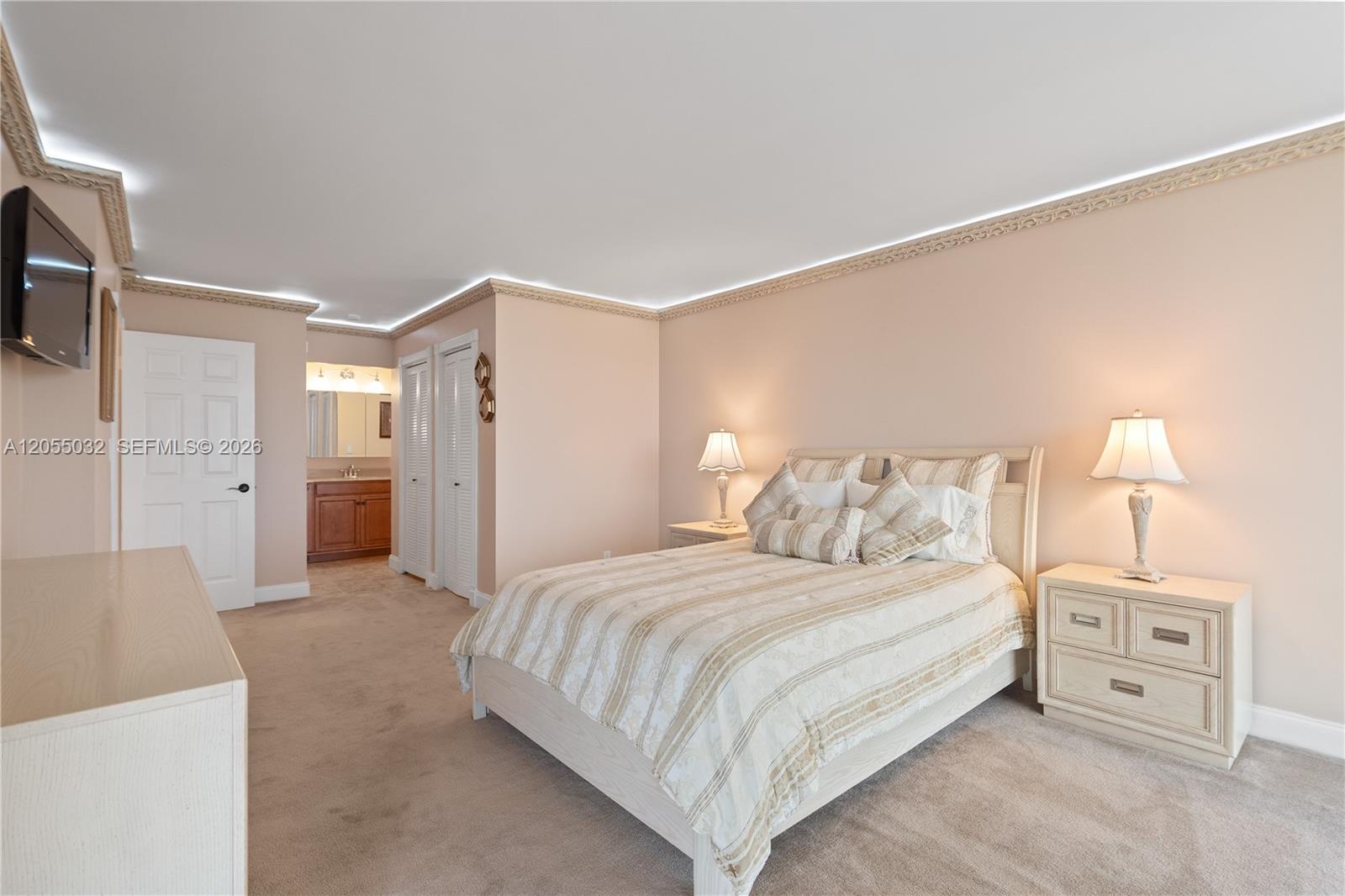 1600 S Ocean Drive 18b Property Photo 22