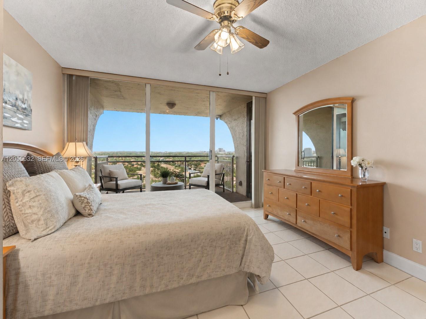 1600 S Ocean Drive 18b Property Photo 28