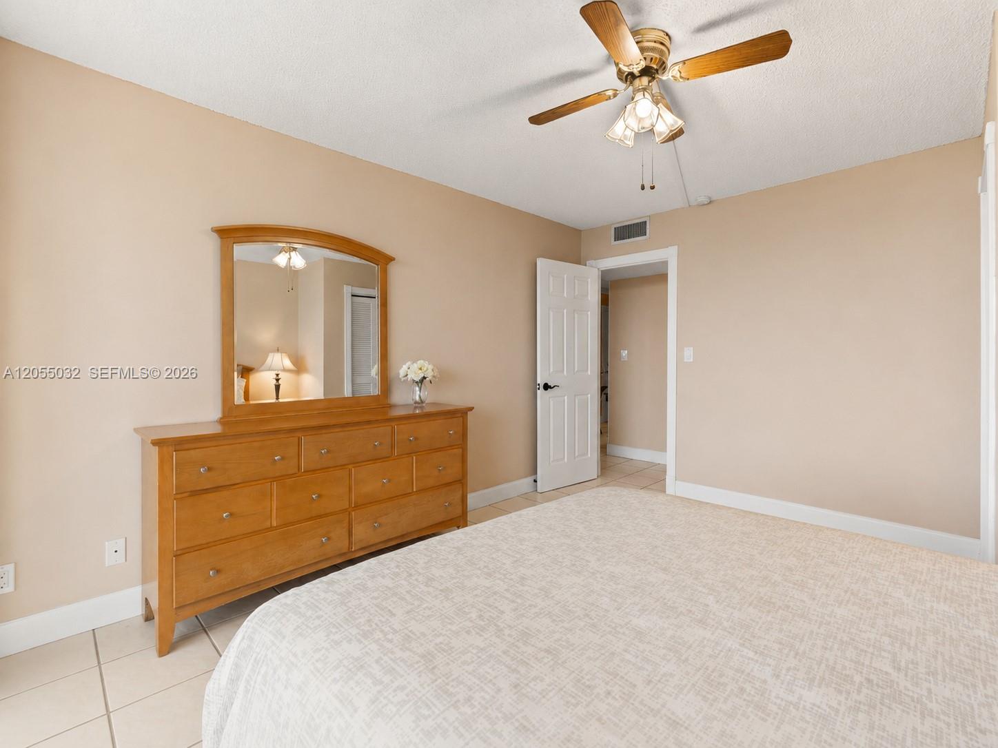 1600 S Ocean Drive 18b Property Photo 29