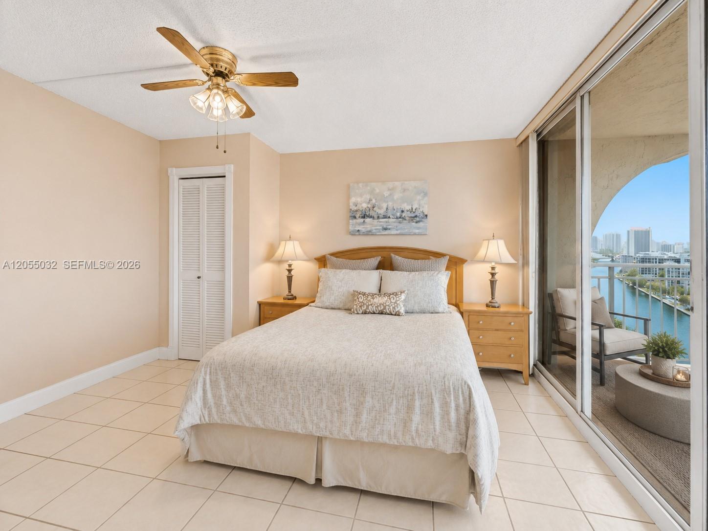 1600 S Ocean Drive 18b Property Photo 30