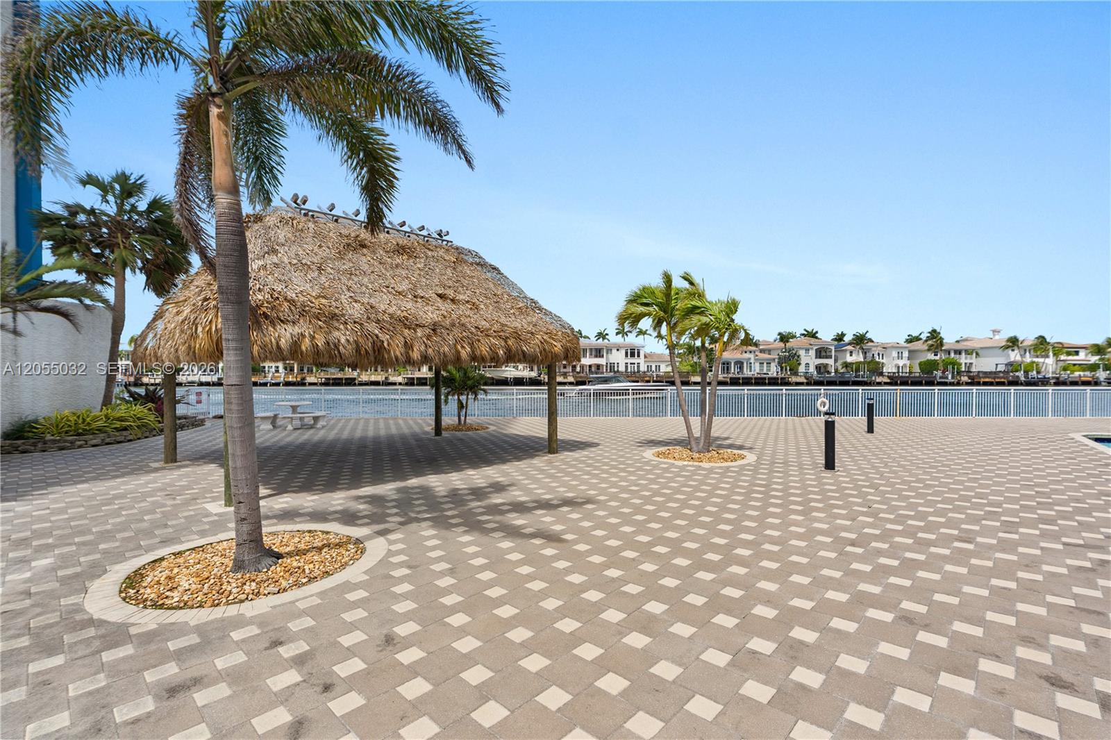 1600 S Ocean Drive 18b Property Photo 44