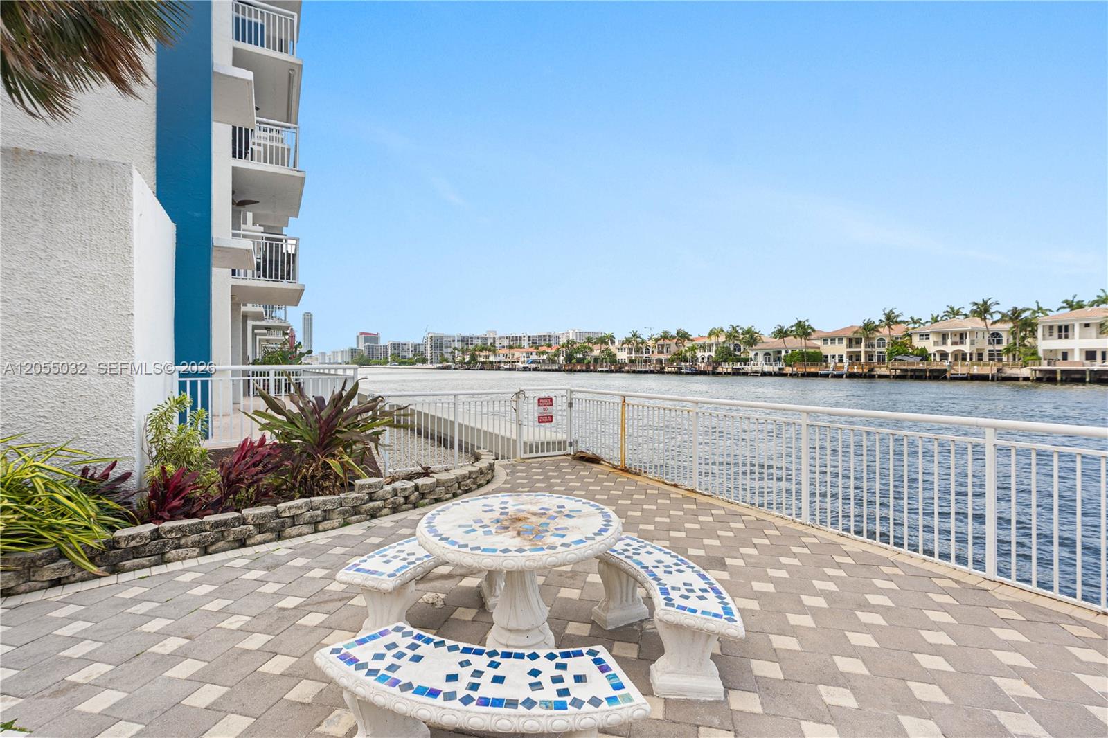 1600 S Ocean Drive 18b Property Photo 45