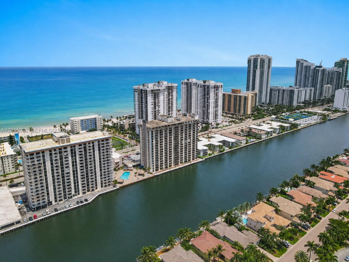 1600 S Ocean Drive 18b Property Photo 49