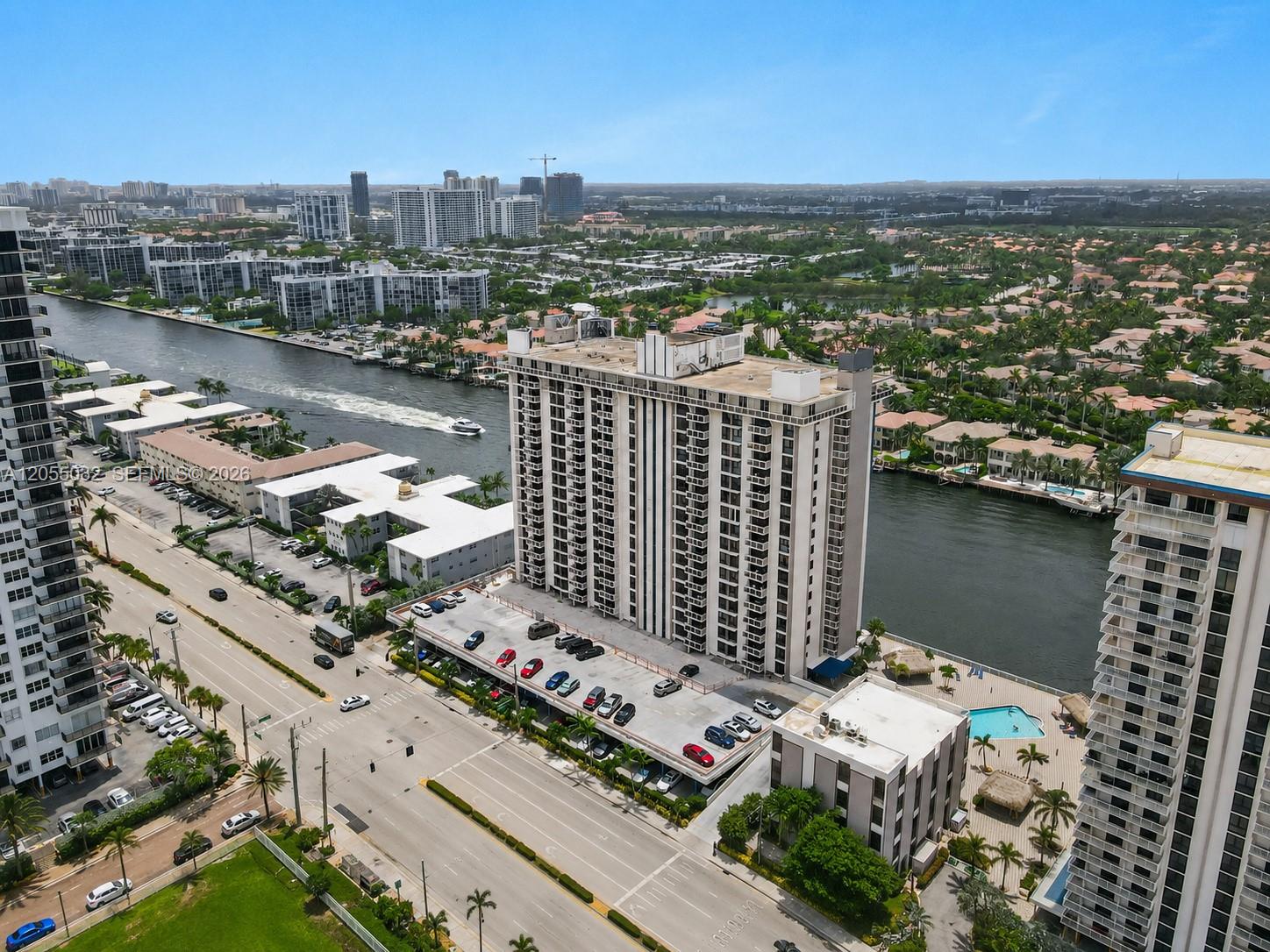 1600 S Ocean Drive 18b Property Photo 50
