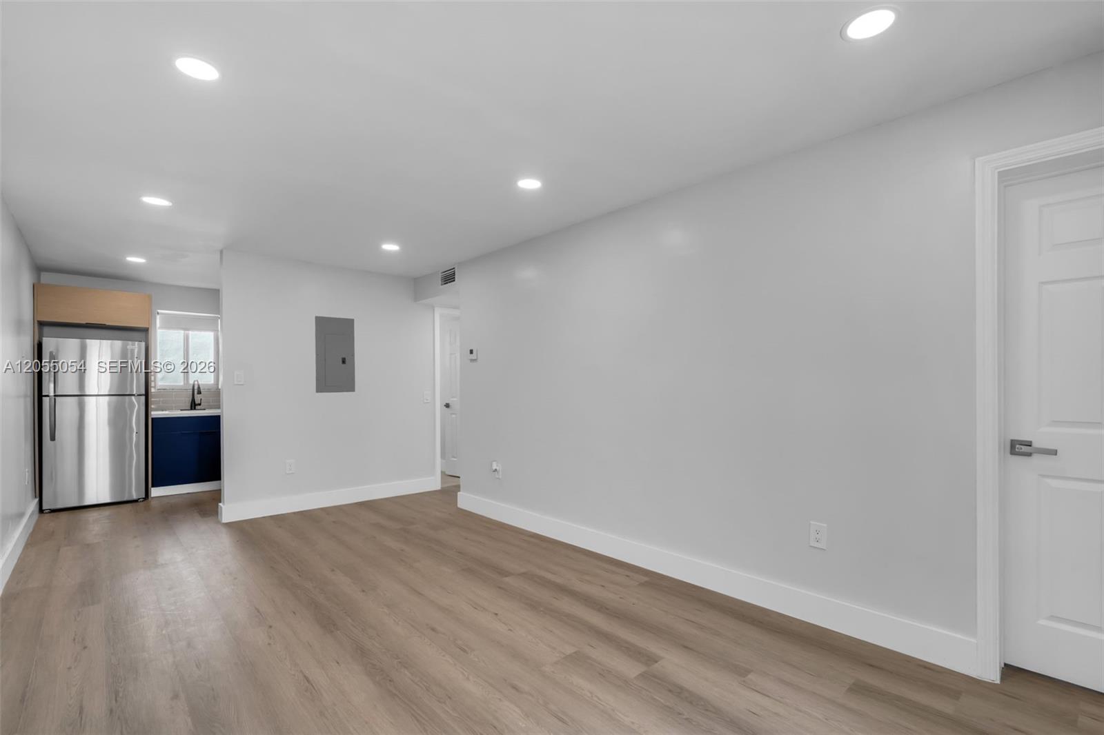 560 Ne 63rd Street Property Photo 4