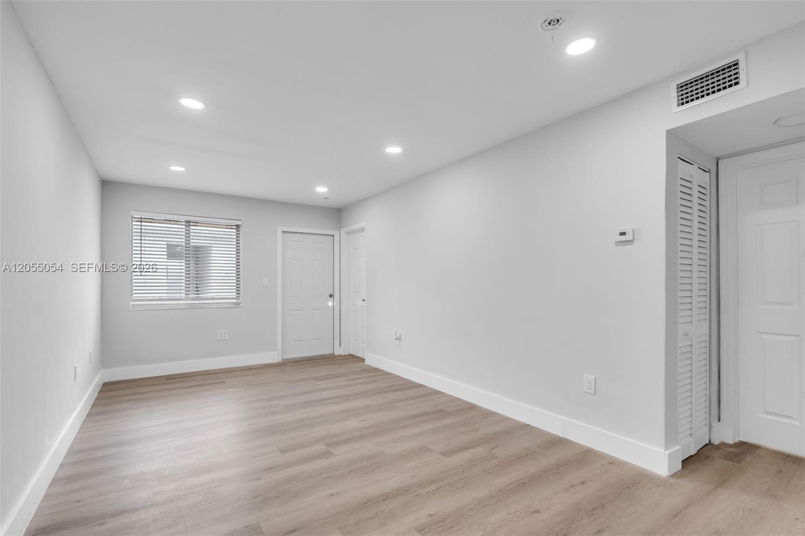 560 Ne 63rd Street Property Photo 18