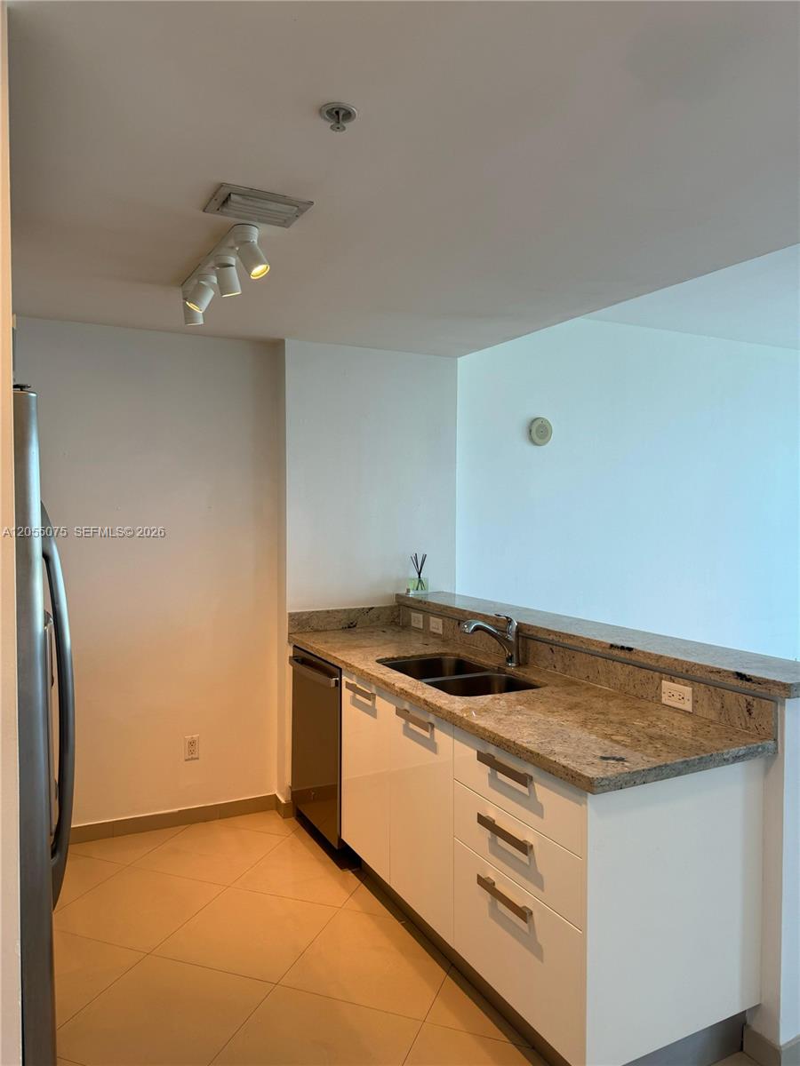 601 Ne 36th Street 1205 Property Photo 5