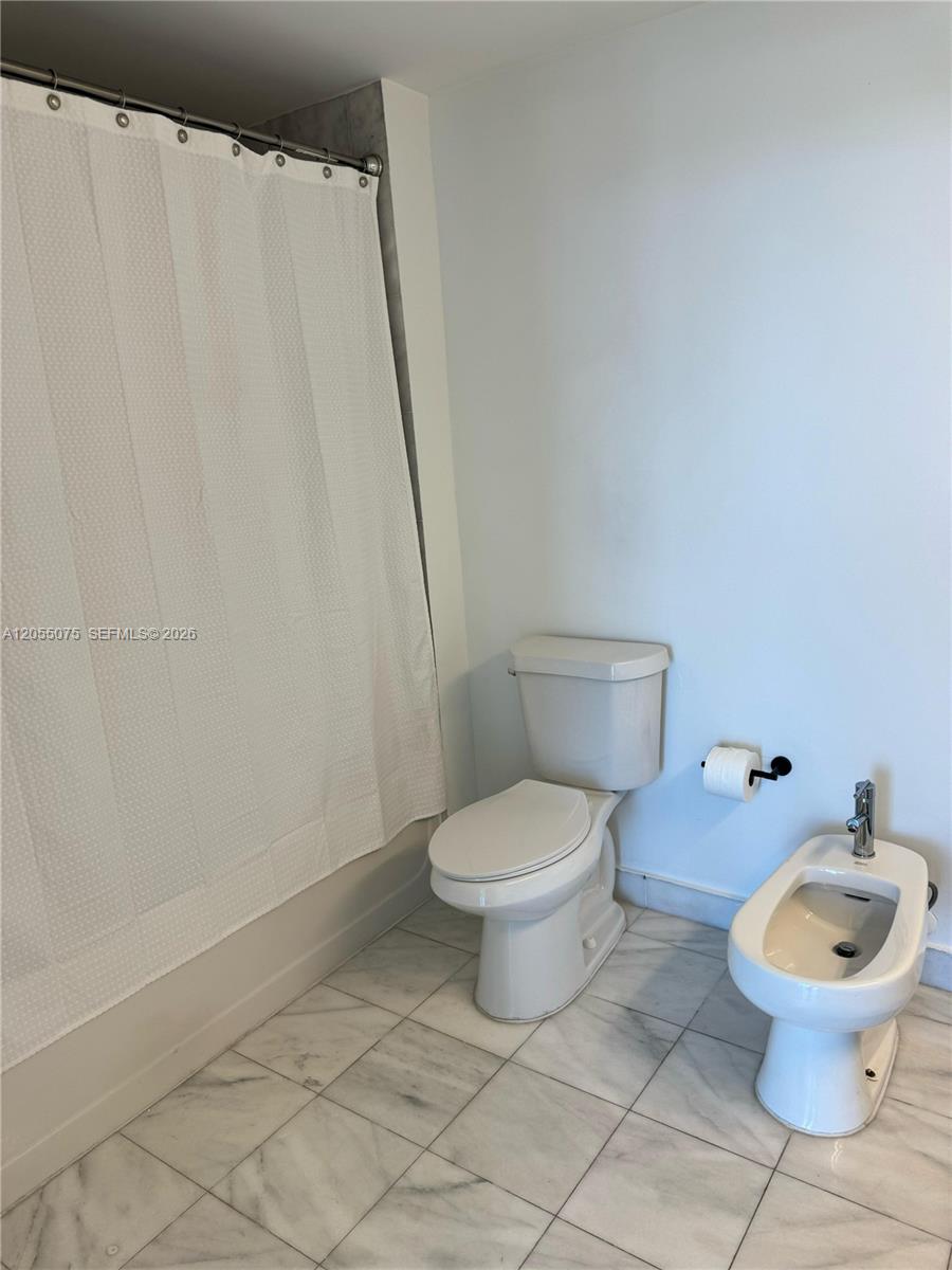 601 Ne 36th Street 1205 Property Photo 13
