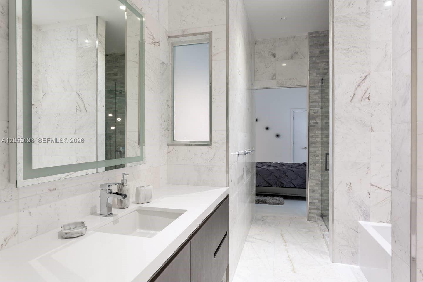 851 Ne 1st Avenue 503 Property Photo 6