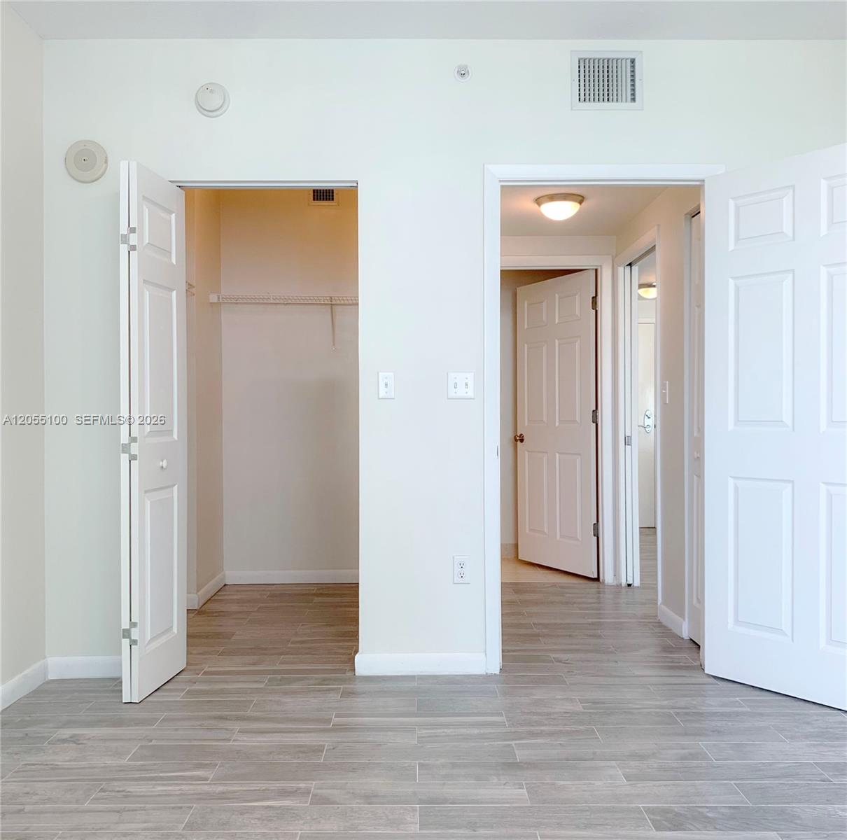 2000 N Bayshore Drive 1006 Property Photo 8