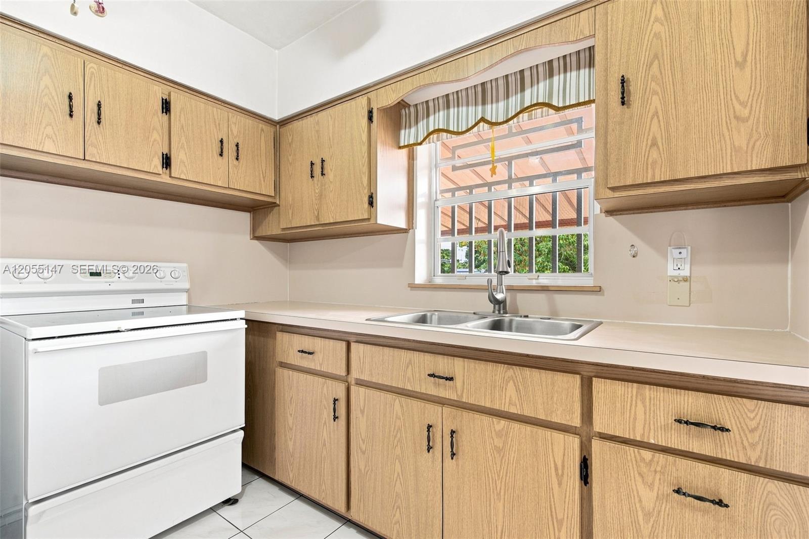 636 E 48th Street Property Photo 15